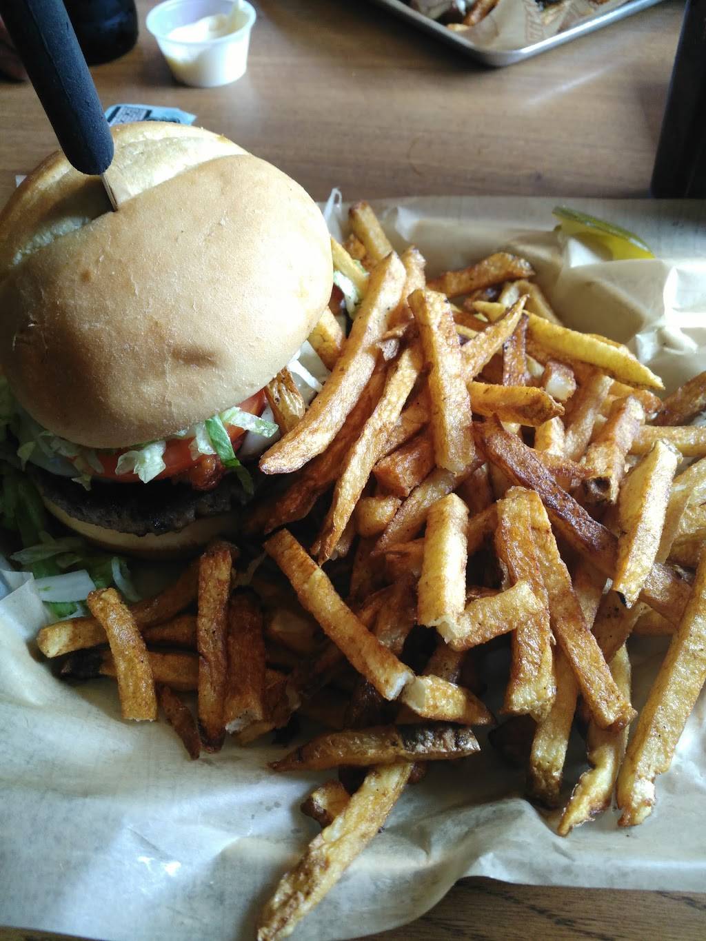 Primanti Bros. | restaurant | 830 Clairton Blvd, Pittsburgh, PA 15236, USA | 4126536779 OR +1 412-653-6779