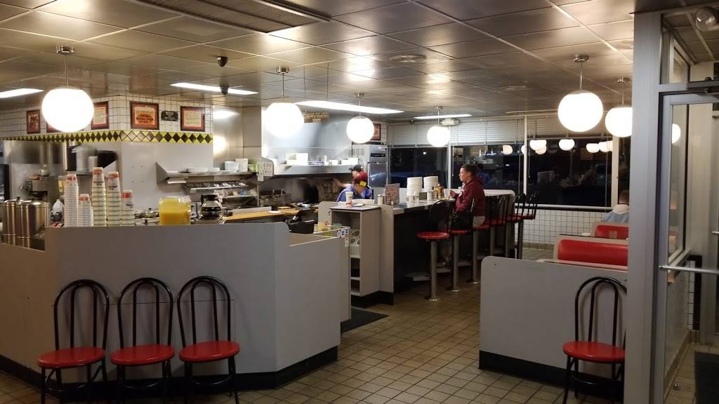 Waffle House | meal takeaway | 1783 Airport Rd, Allentown, PA 18109, USA | 6102666300 OR +1 610-266-6300