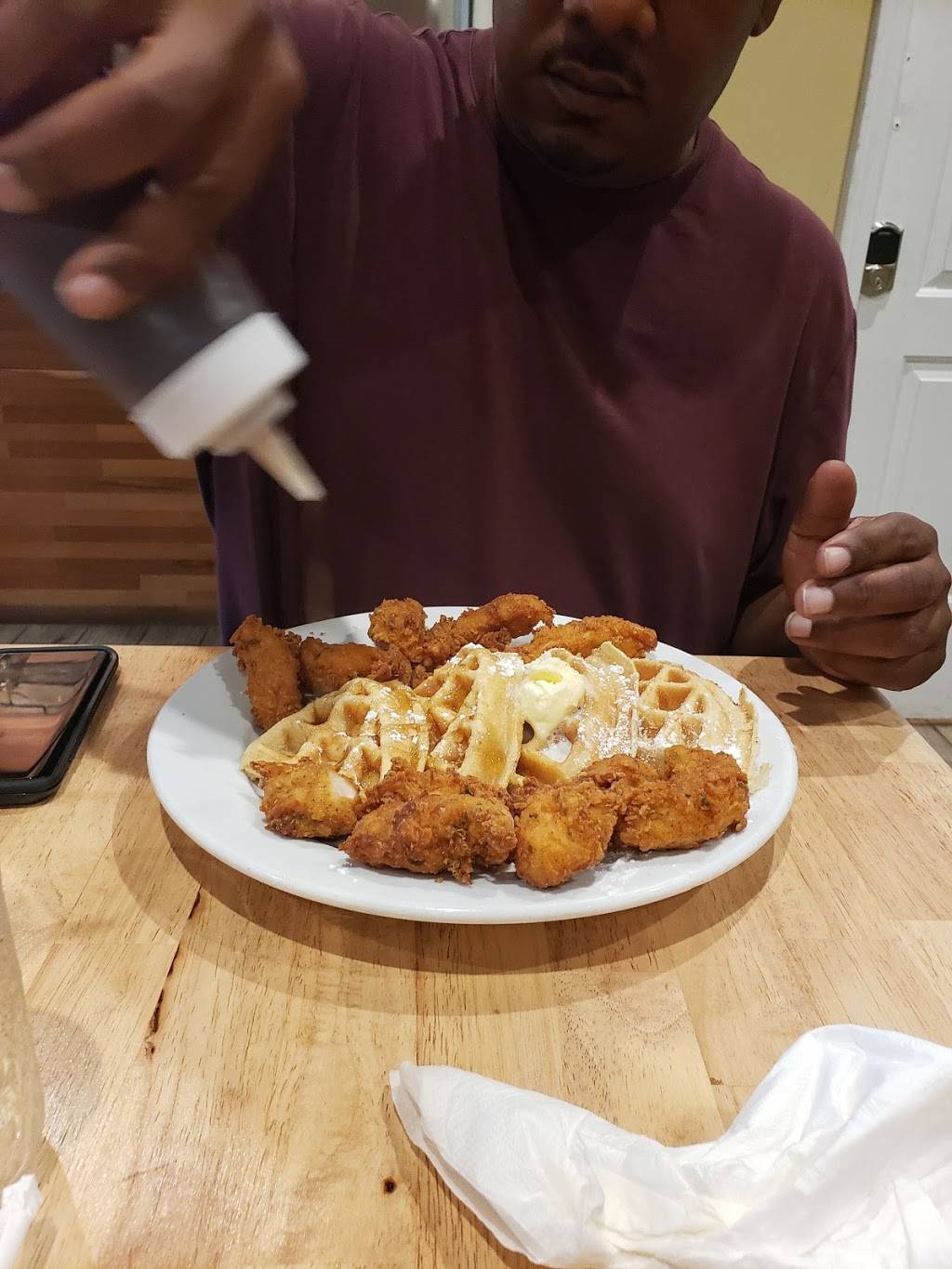 Yoolks On Us | restaurant | 3507, 515 Washington St, Portsmouth, VA 23704, USA | 7573923992 OR +1 757-392-3992