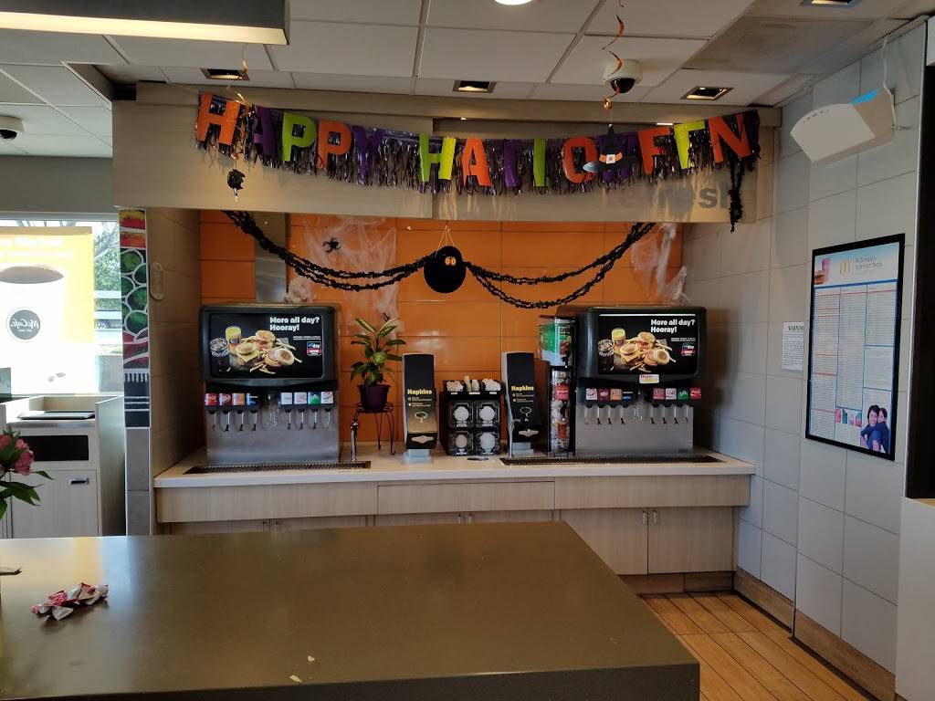 McDonalds | cafe | 5852 Dennis McCarthy Dr, Lebec, CA 93243, USA | 6618582127 OR +1 661-858-2127