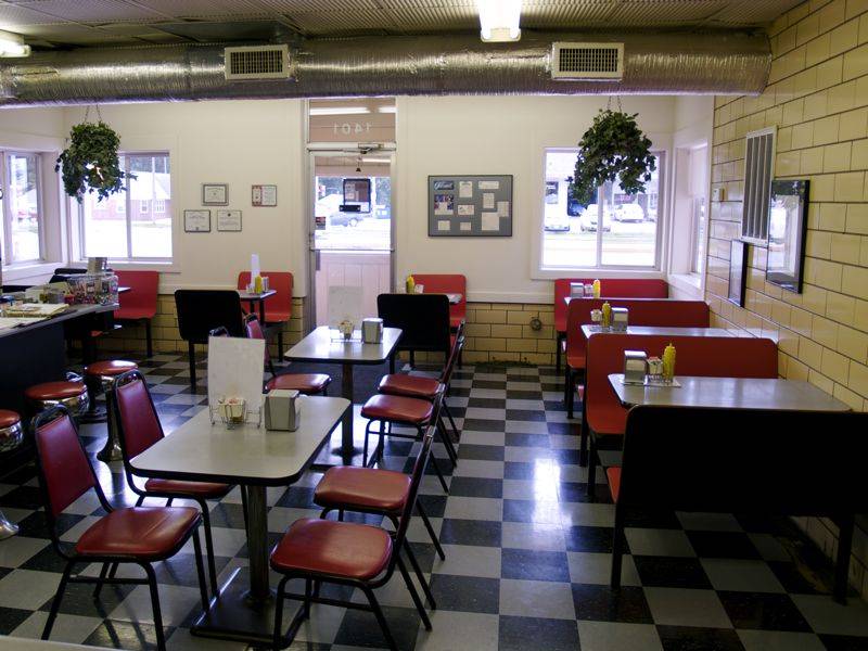 Smittys Tenderloin Shop | restaurant | 1401 Army Post Rd, Des Moines, IA 50315, USA | 5152874742 OR +1 515-287-4742