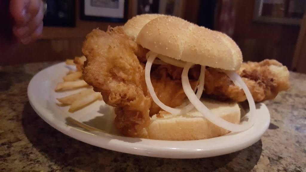 Nine Mile Restaurant | restaurant | 13398 US-27, Fort Wayne, IN 46816, USA | 2606398112 OR +1 260-639-8112