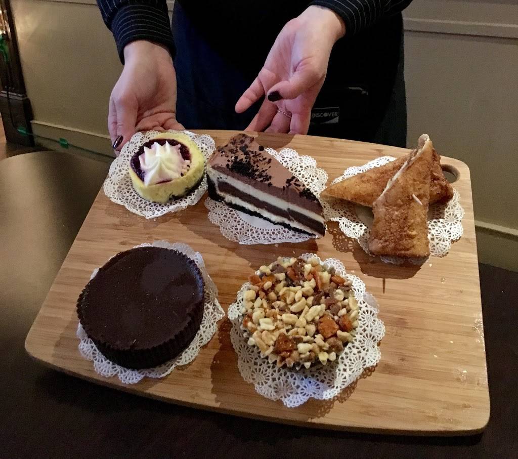 Peppercorns | restaurant | 455 Park Ave, Worcester, MA 01610, USA | 5087527711 OR +1 508-752-7711