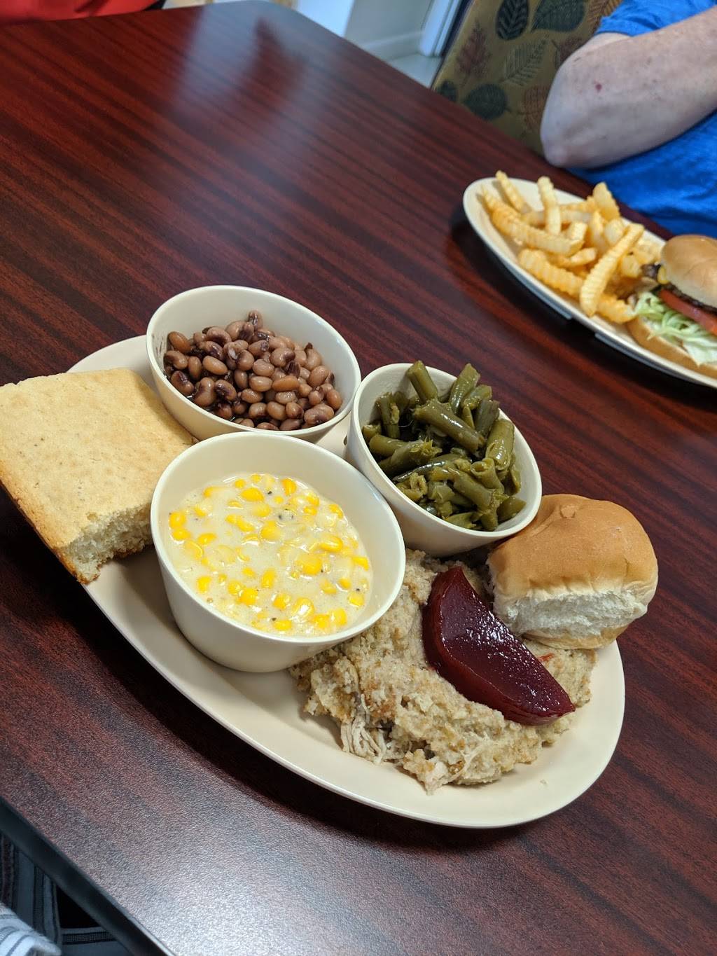 Debs Diner | restaurant | 28730 AL-99 suite c, Elkmont, AL 35620, USA | 2562624844 OR +1 256-262-4844