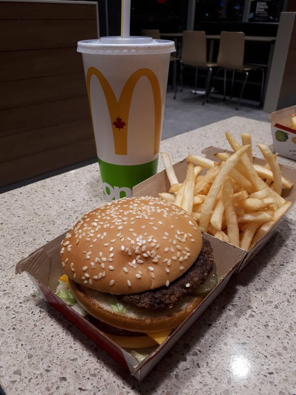 McDonalds | cafe | 243 Boul des Grives, Gatineau, QC J9A 0A7, Canada | 8195950000 OR +1 819-595-0000