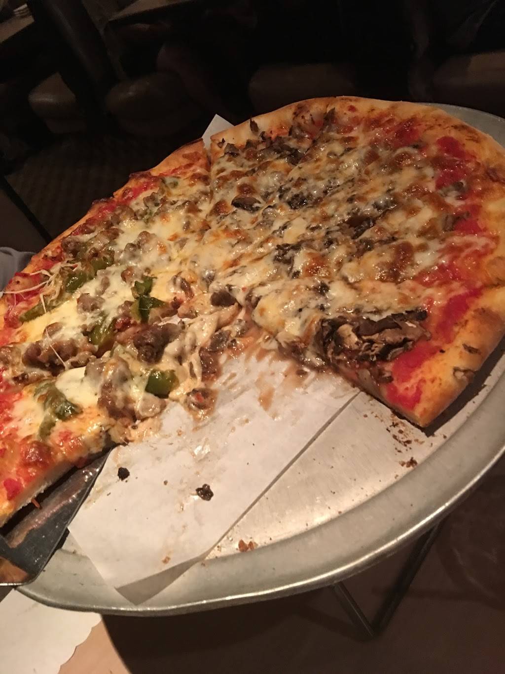 Chi-Chis Pizza | restaurant | 5145 E Los Angeles Ave, Simi Valley, CA 93063, USA | 8055263393 OR +1 805-526-3393