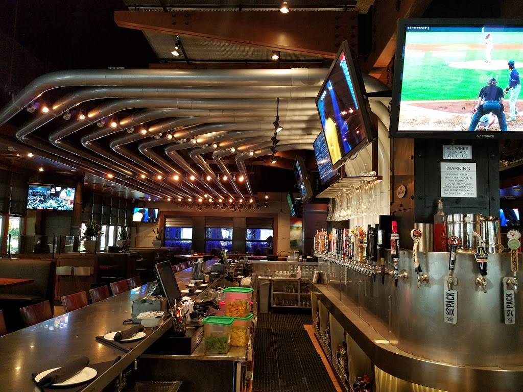 Yard House | restaurant | 800 Sorella Ct Space 116, Houston, TX 77024, USA | 7134619273 OR +1 713-461-9273