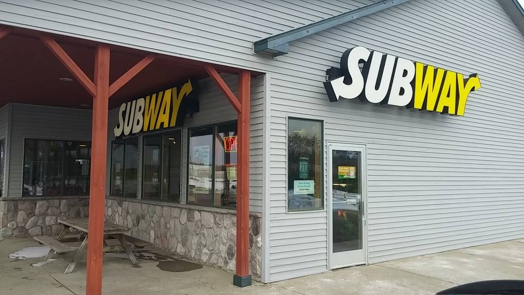 Subway | restaurant | 2400 US-131, Elmira, MI 49730, USA | 2314840027 OR +1 231-484-0027