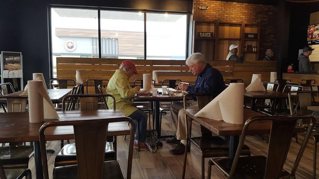 Dickeys Barbecue Pit | restaurant | 6608 Gulf Fwy Suite 700, La Marque, TX 77568, USA | 8888386558 OR +1 888-838-6558