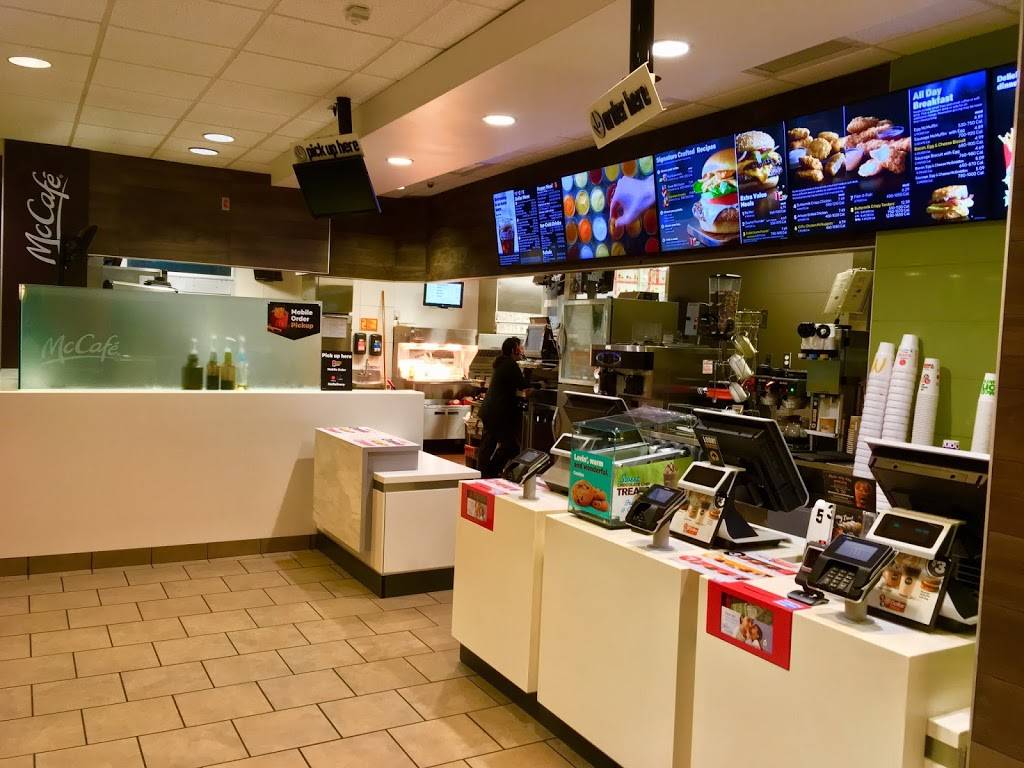 McDonalds | cafe | 3875 S Tamiami Trail, Sarasota, FL 34239, USA | 9419547589 OR +1 941-954-7589