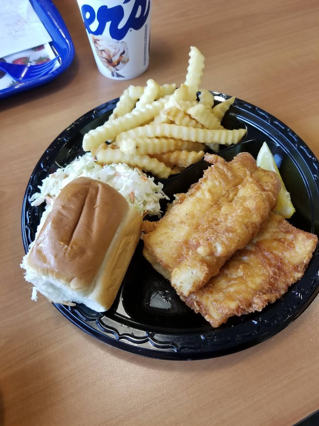 Culvers | restaurant | 3035 W Shore Dr, Holland, MI 49424, USA | 6163998475 OR +1 616-399-8475