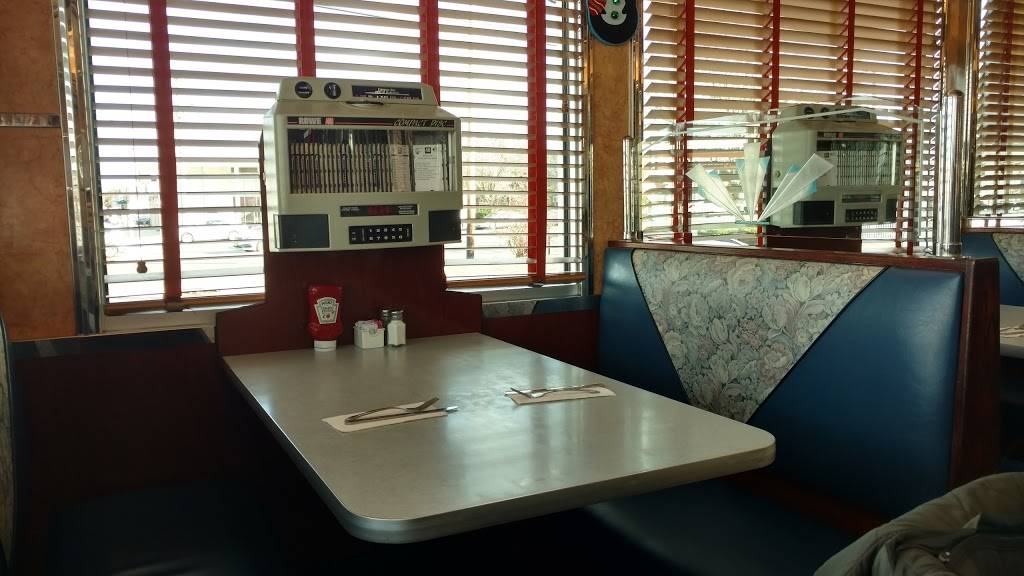 Empire Diner | restaurant | 42 Jerusalem Ave, Hicksville, NY 11801, USA | 5164333350 OR +1 516-433-3350