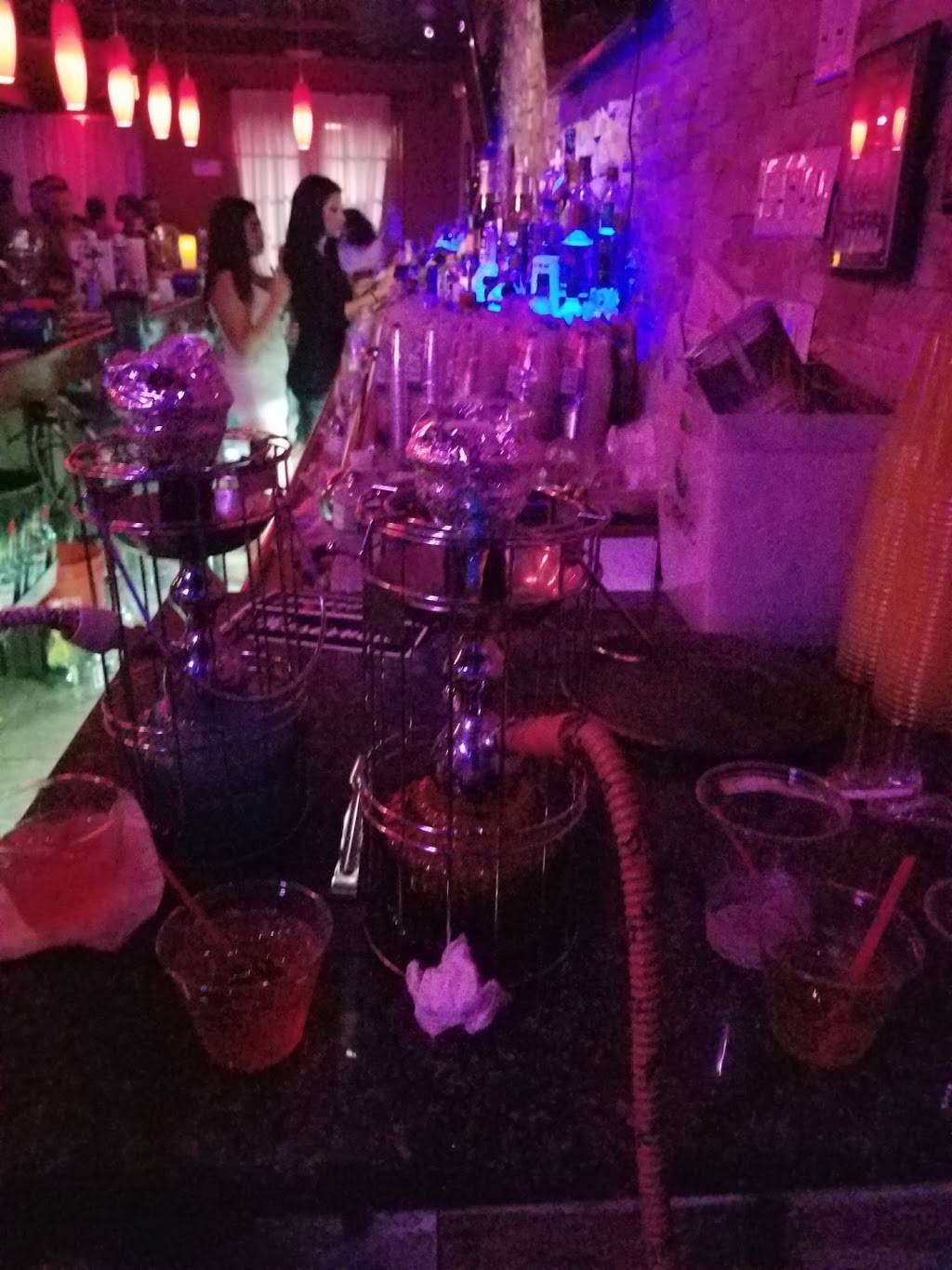 Mingles | restaurant | 13018 101st Ave, Jamaica, NY 11419, USA | 7188056507 OR +1 718-805-6507