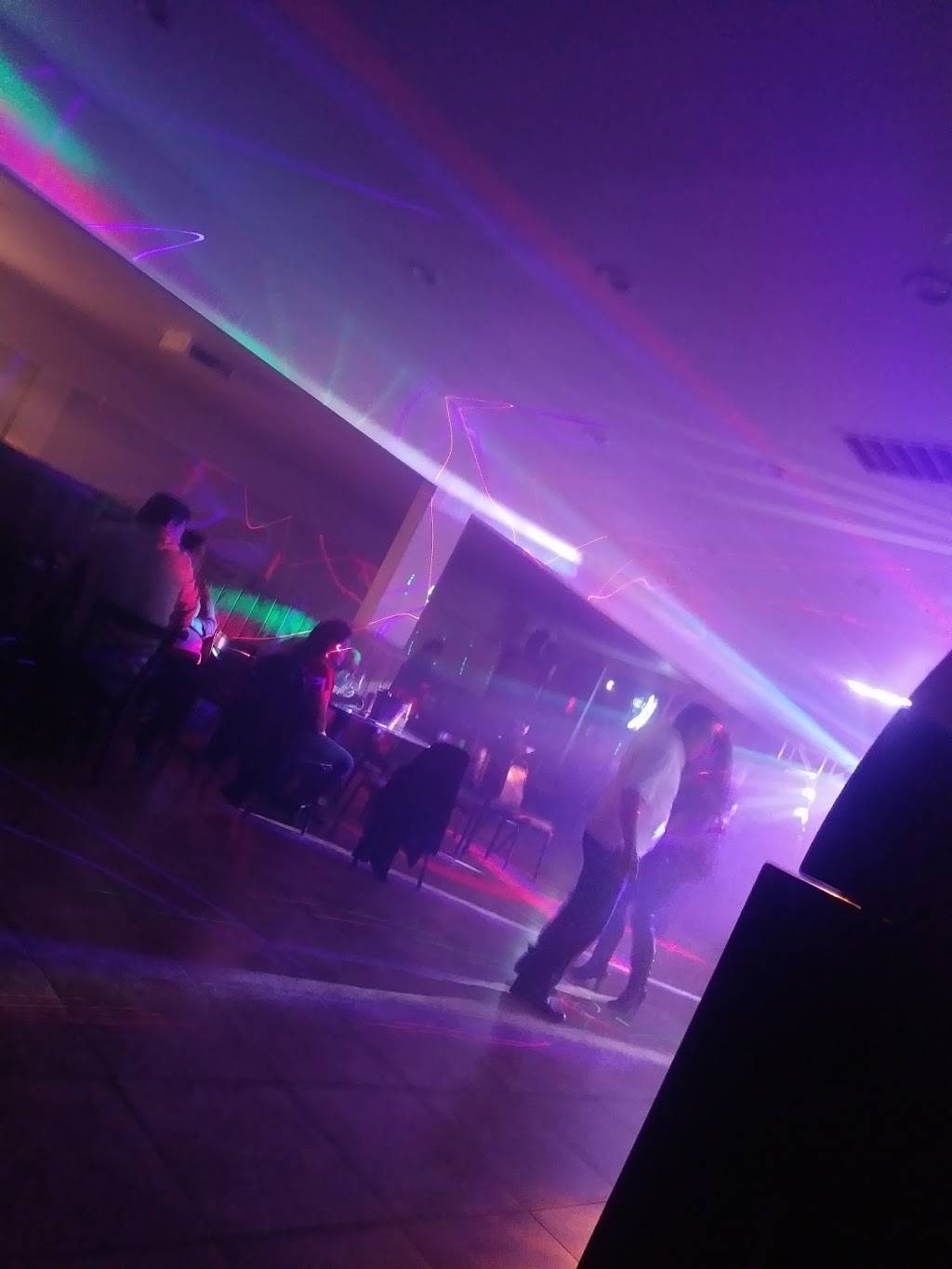 Mariscos La Coqueta | restaurant | 118 W Chapel St, Santa Maria, CA 93458, USA | 8057391124 OR +1 805-739-1124