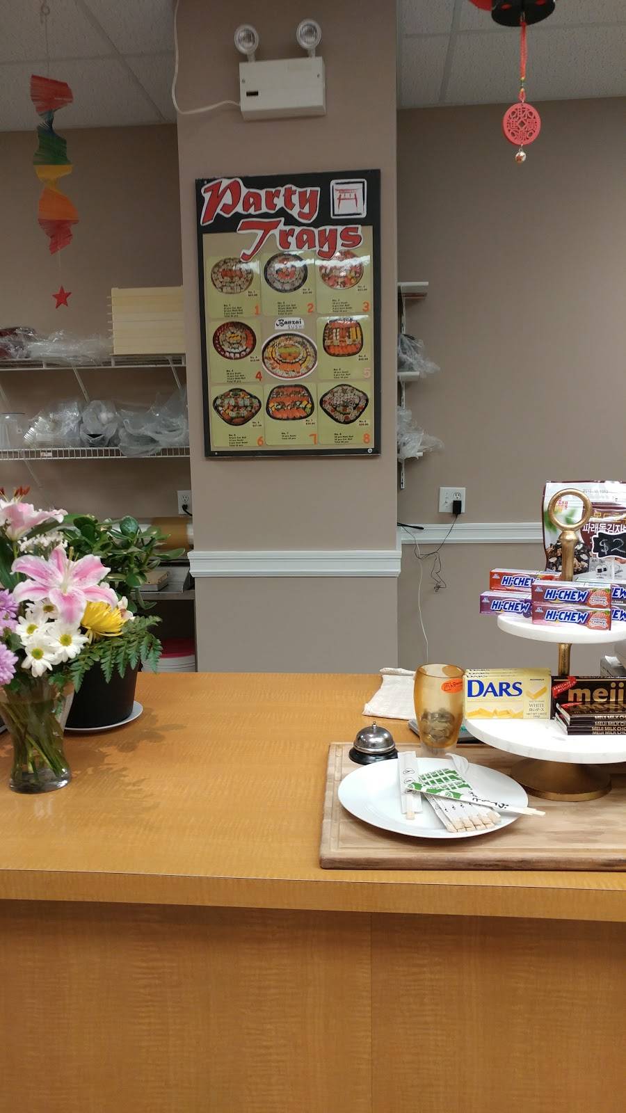 Banzai Sushi | restaurant | 300 John St, Thornhill, ON L3T 5W4, Canada | 9057718093 OR +1 905-771-8093