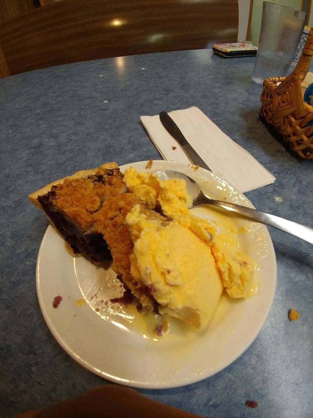 The Park Cafe | restaurant | 124 Main Ave N, Braham, MN 55006, USA | 3203963630 OR +1 320-396-3630