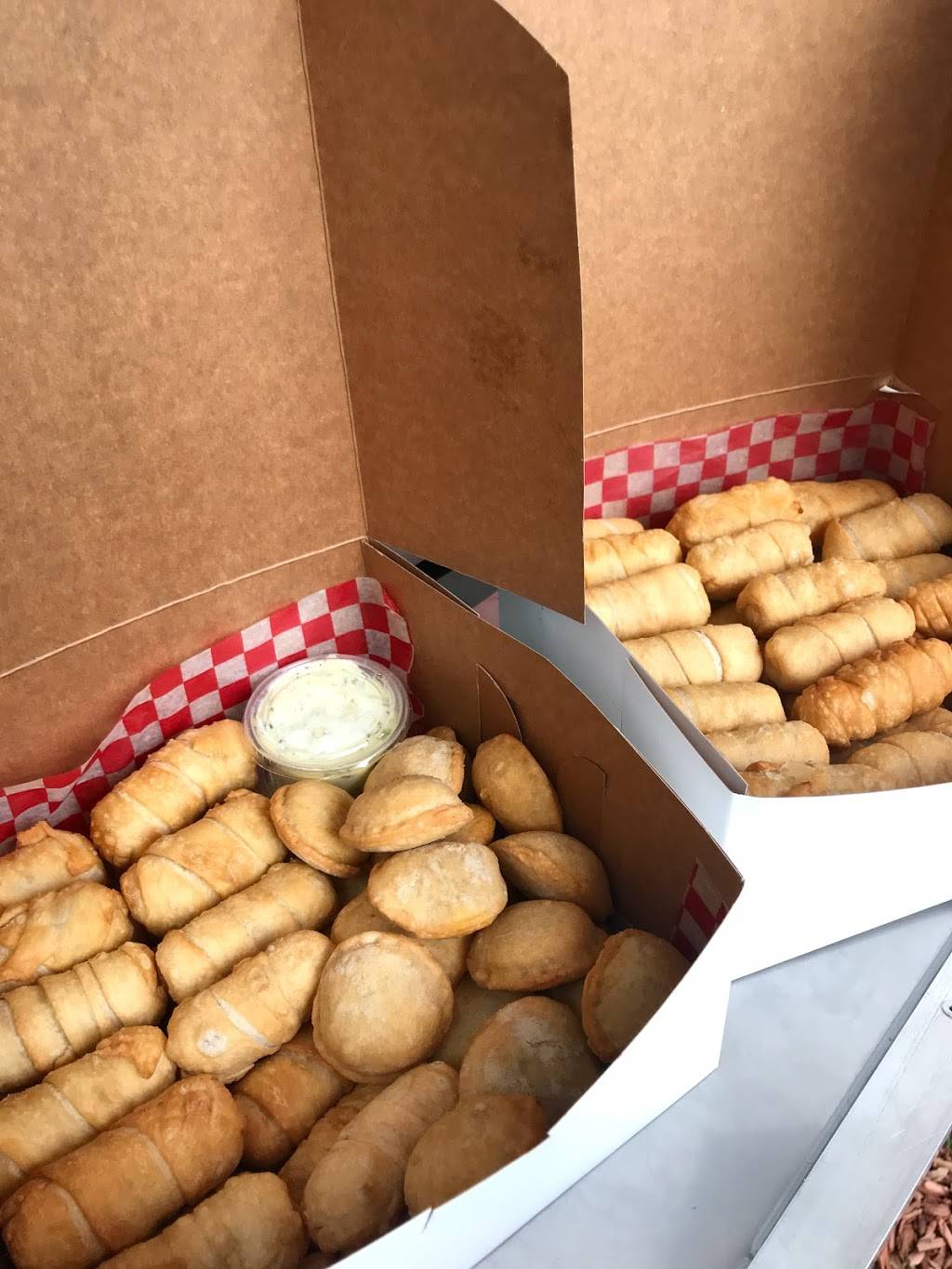 Estacion Zuliana Food truck | restaurant | 4516 Hoffner Ave, Orlando, FL 32812, USA | 4078378778 OR +1 407-837-8778