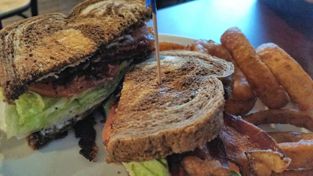 Good Times Saloon | restaurant | 200 N Main St, Dupo, IL 62239, USA | 6182869693 OR +1 618-286-9693