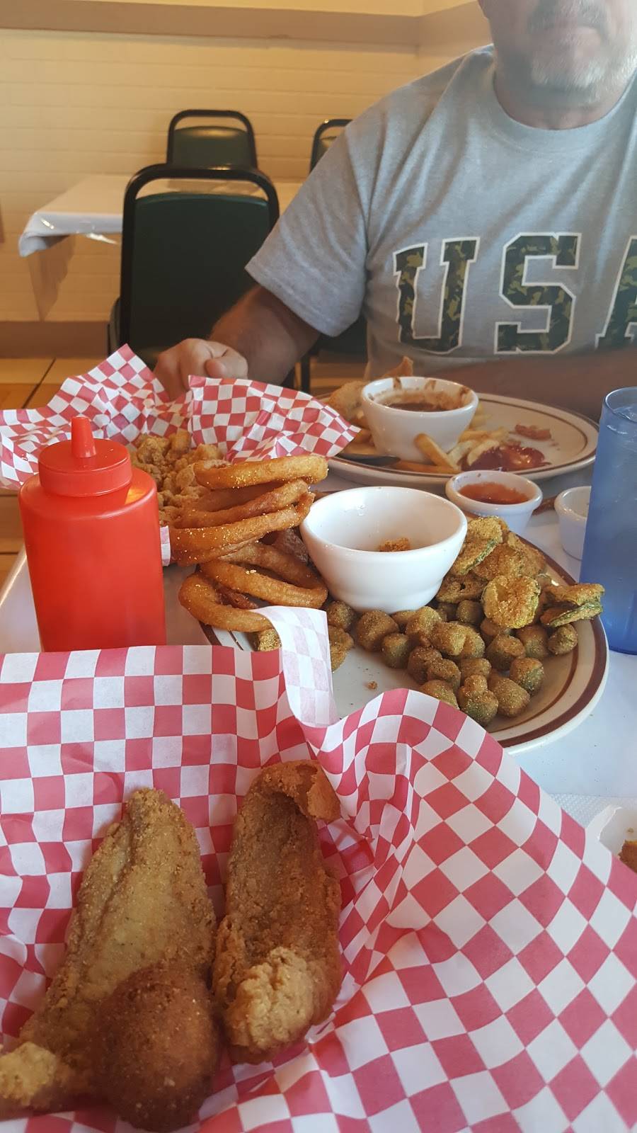 Nowhere In Particular-home Of The Catfish | restaurant | 12725 Yosemite Blvd, Waterford, CA 95386, USA | 2098535112 OR +1 209-853-5112