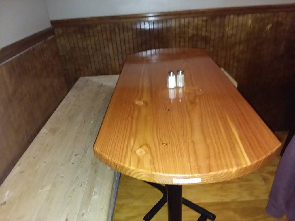 The Flatts | restaurant | 501 High St, Peace Dale, RI 02879, USA | 4017893528 OR +1 401-789-3528