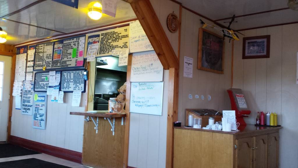 Racers Restaurant | restaurant | 8397 US-62, South Dayton, NY 14138, USA | 7169883301 OR +1 716-988-3301