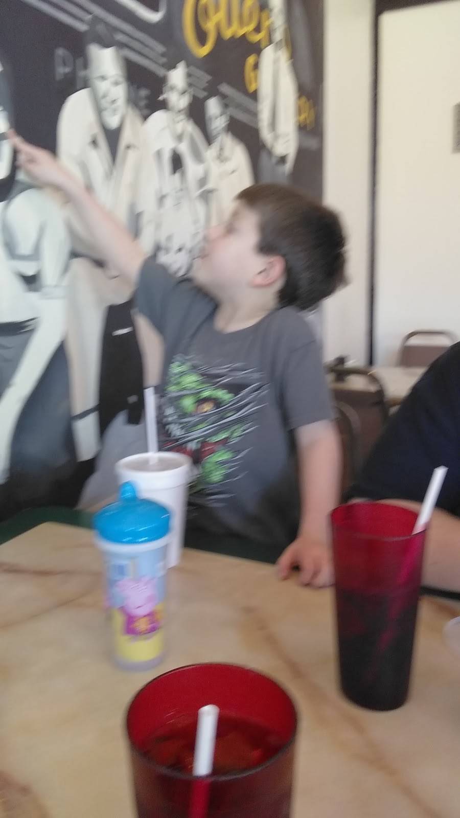 Hoosier Street Grill | restaurant | 161 5th St, North Vernon, IN 47265, USA | 8123466225 OR +1 812-346-6225