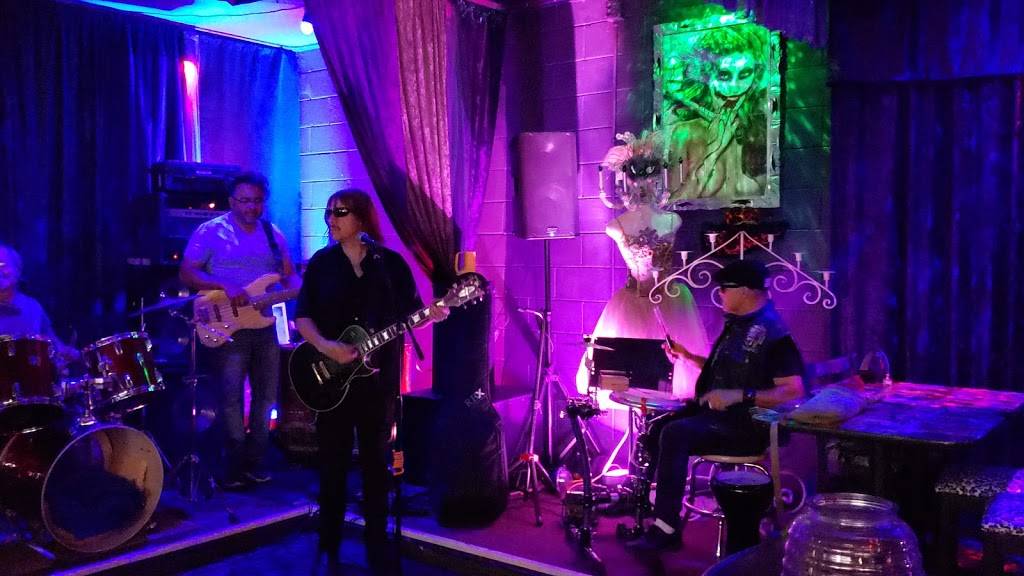 Pink Rhino Velvet Underground Acoustic Cafe | restaurant | 9635 Menaul Blvd NE, Albuquerque, NM 87112, USA | 5052551441 OR +1 505-255-1441