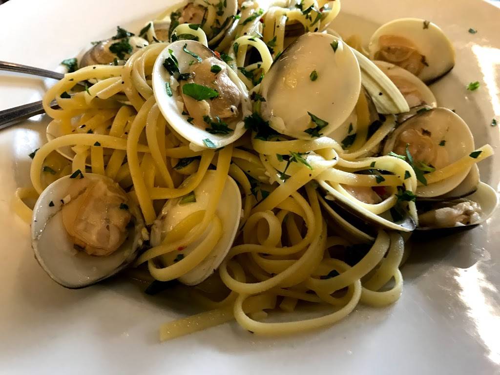 Caprese Trattoria | restaurant | 1067 S Hover Rd, Longmont, CO 80501, USA | 3034856240 OR +1 303-485-6240