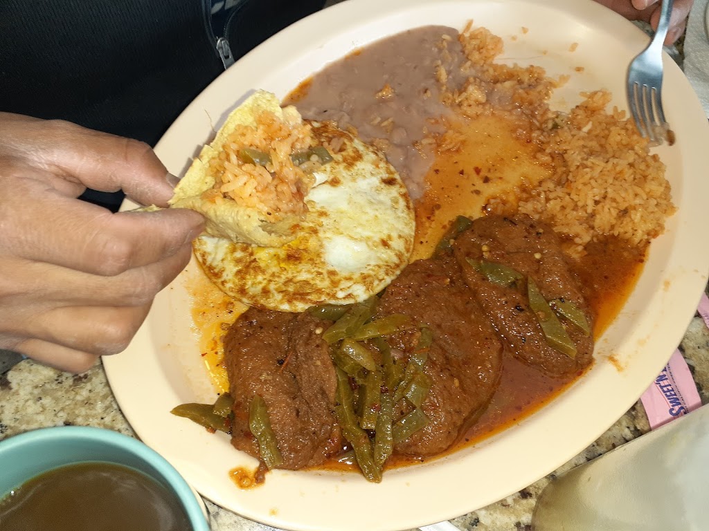 Dona Juanitas | restaurant | 2208 E Amarillo Blvd, Amarillo, TX 79107, USA | 8062202610 OR +1 806-220-2610