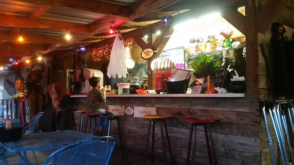 HushPuppies Catfish and Seafood Restaurant | restaurant | 721 Fairpark Dr, Henderson, TX 75654, USA | 9036557933 OR +1 903-655-7933