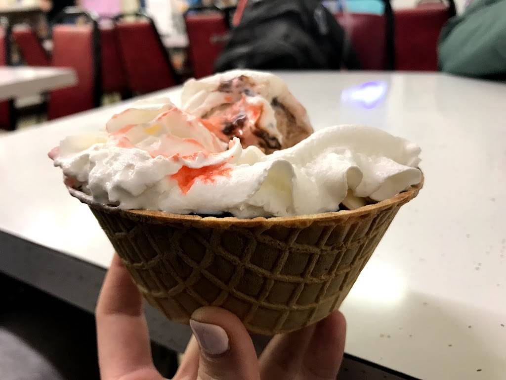 Treasas Pizza & Subs | restaurant | 2564 Delta Rd, Brogue, PA 17309, USA | 7179279545 OR +1 717-927-9545