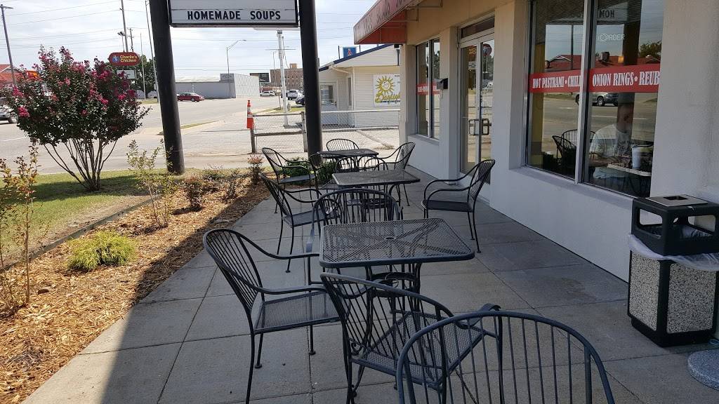 Bill & Ruths Subs & Burgers - Claremore | restaurant | 928 W Will Rogers Blvd, Claremore, OK 74017, USA | 9183423300 OR +1 918-342-3300