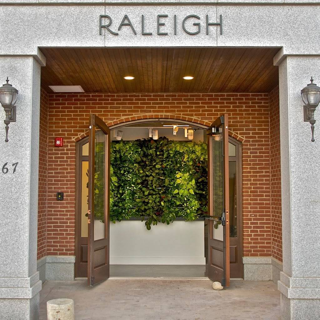 Raleigh Wine Bar + Eatery | restaurant | 67 State Street, Portsmouth, NH 03801, USA | 6034278459 OR +1 603-427-8459