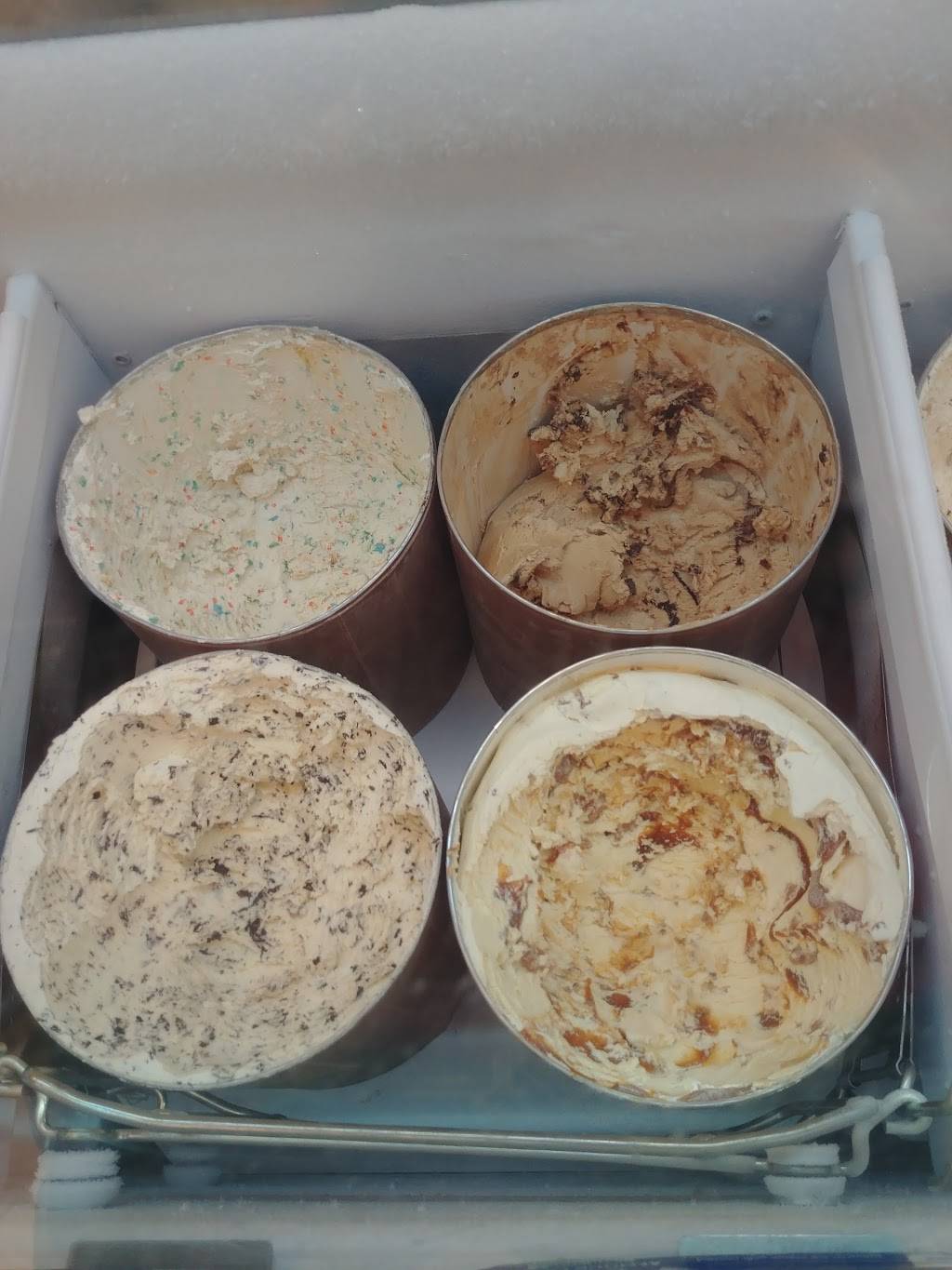 Dunkin | cafe | 612 10th St E, Palmetto, FL 34221, USA | 9417237711 OR +1 941-723-7711