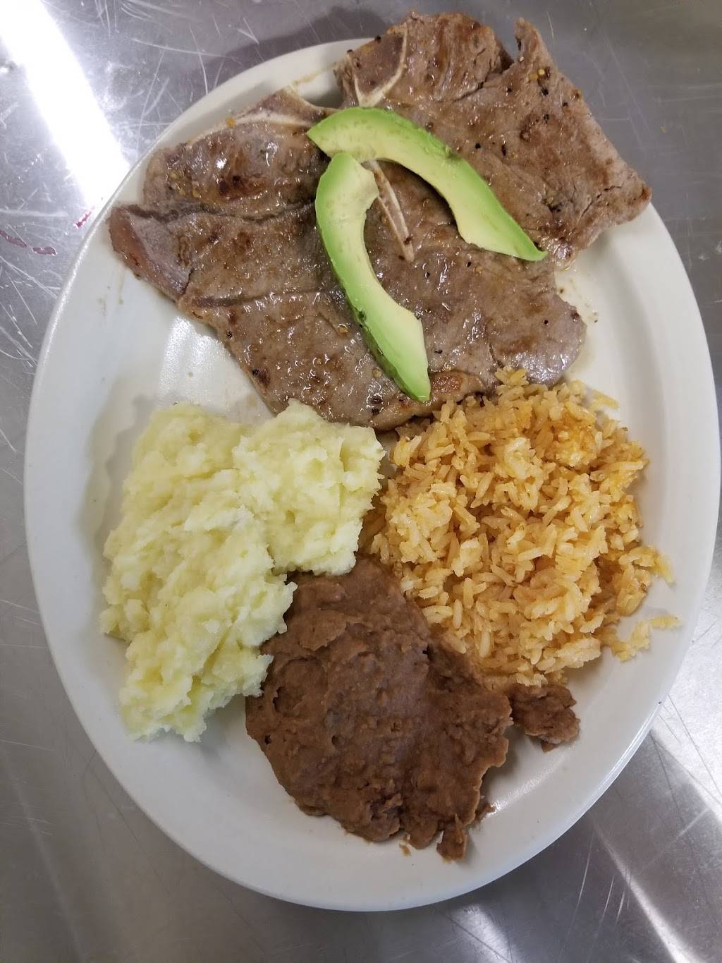 Tampicos mexican grill | restaurant | 901 W 4th St, Mishawaka, IN 46544, USA | 5749312933 OR +1 574-931-2933