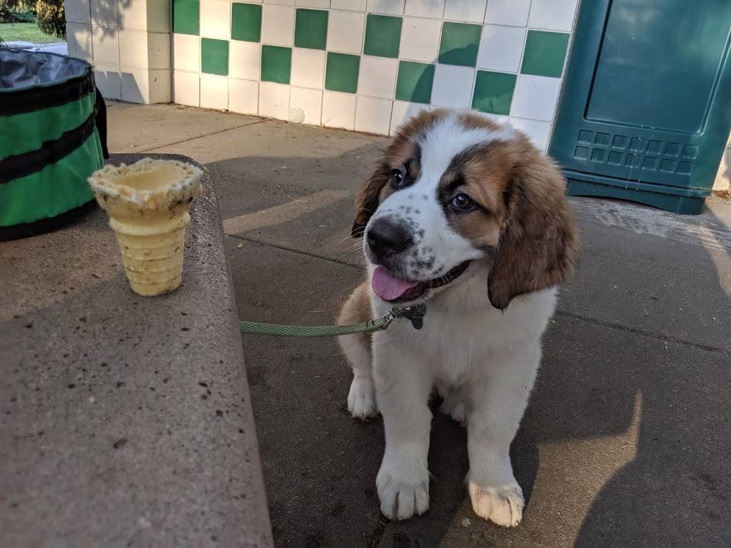 Christy Creme | restaurant | 2853 N Broadway, Council Bluffs, IA 51503, USA | 7123222778 OR +1 712-322-2778