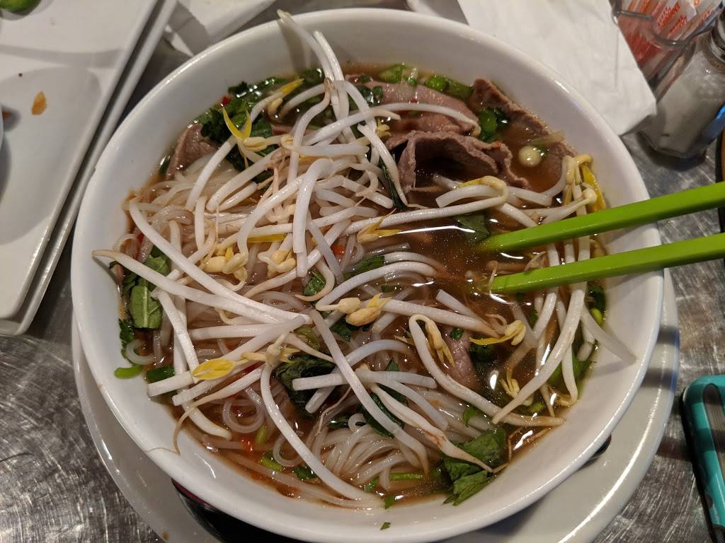 PHOBISTREAUX | restaurant | 1200 S Carrollton Ave, New Orleans, LA 70118, USA | 5043048334 OR +1 504-304-8334