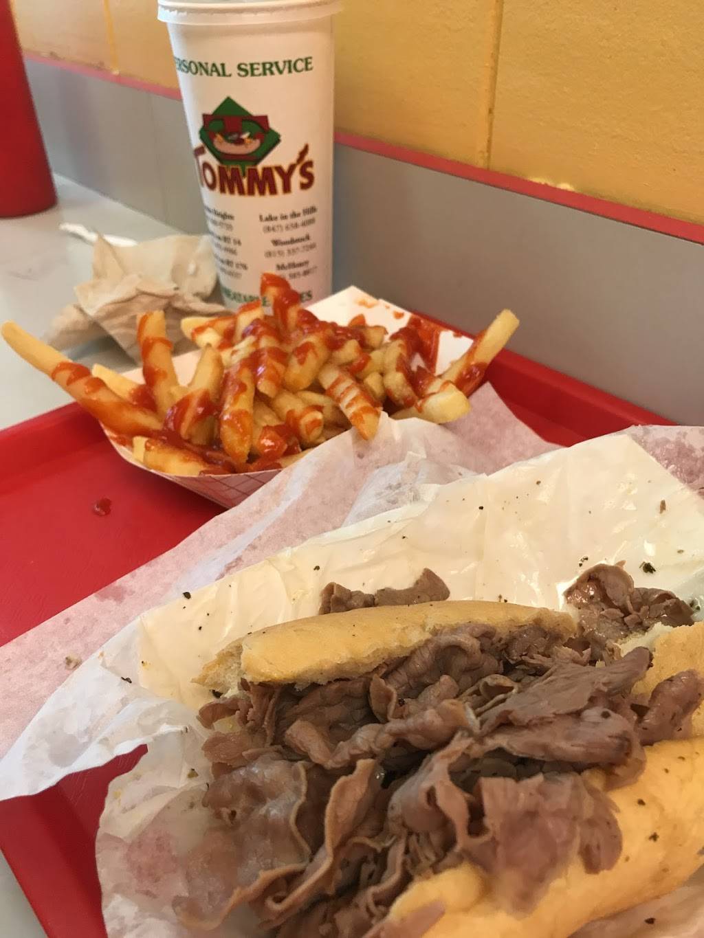 Tommys Red Hots | restaurant | 1574 Bloomingdale Rd, Glendale Heights, IL 60139, USA | 6306689733 OR +1 630-668-9733