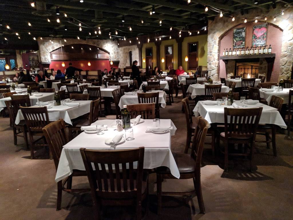 Romanos Macaroni Grill | restaurant | 7123 Red Bug Lake Rd, Oviedo, FL 32765, USA | 4073654405 OR +1 407-365-4405