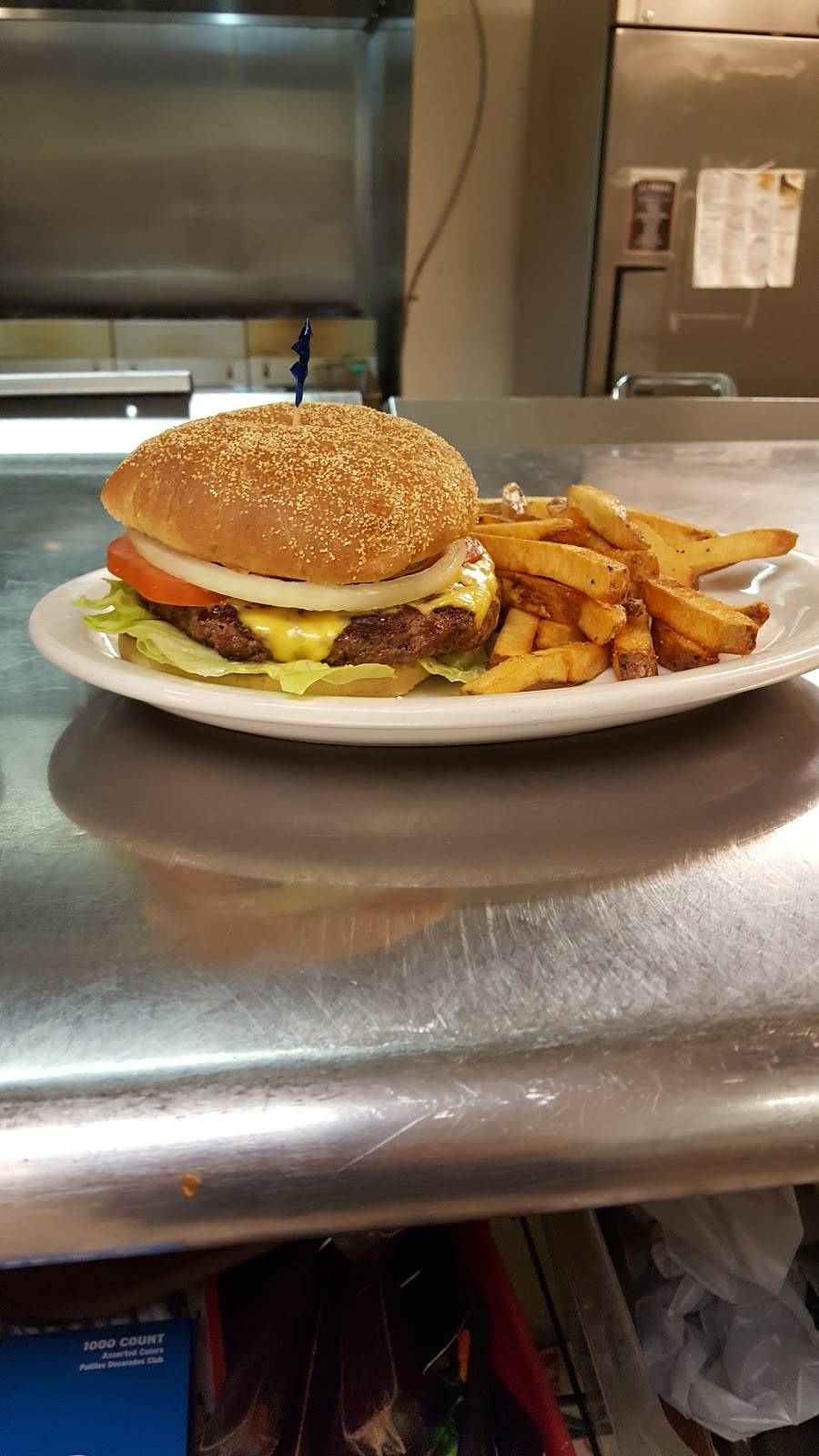 Whiskey Business Sports Bar and Entertainment | restaurant | 11915 Pendleton Pike D, Indianapolis, IN 46236, USA | 3178235078 OR +1 317-823-5078