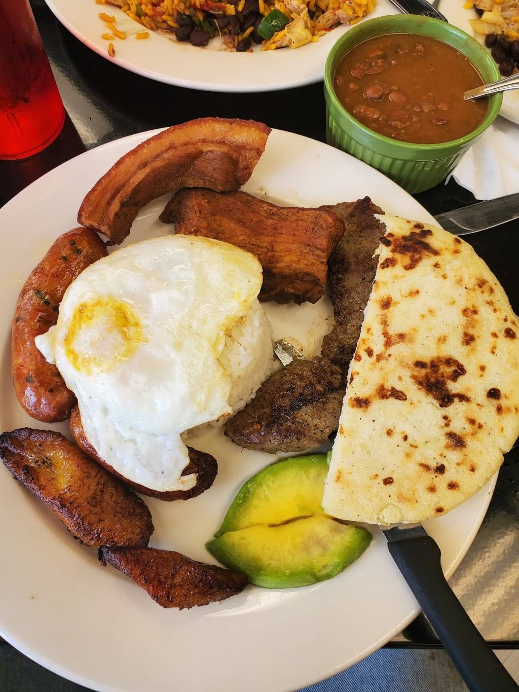 Sabores Latinos Restaurant and Catering | restaurant | 2515 NE 3rd St, Ocala, FL 34470, USA | 3524219318 OR +1 352-421-9318