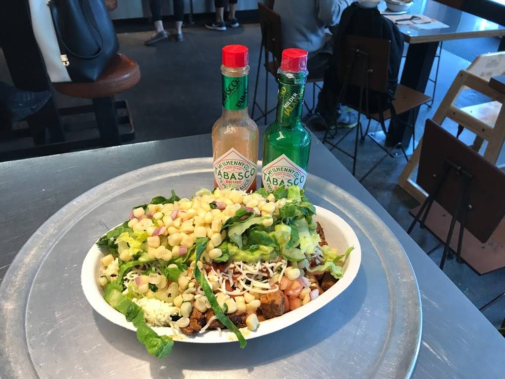Chipotle Mexican Grill | restaurant | 2843 Broadway, New York, NY 10025, USA | 2122221712 OR +1 212-222-1712