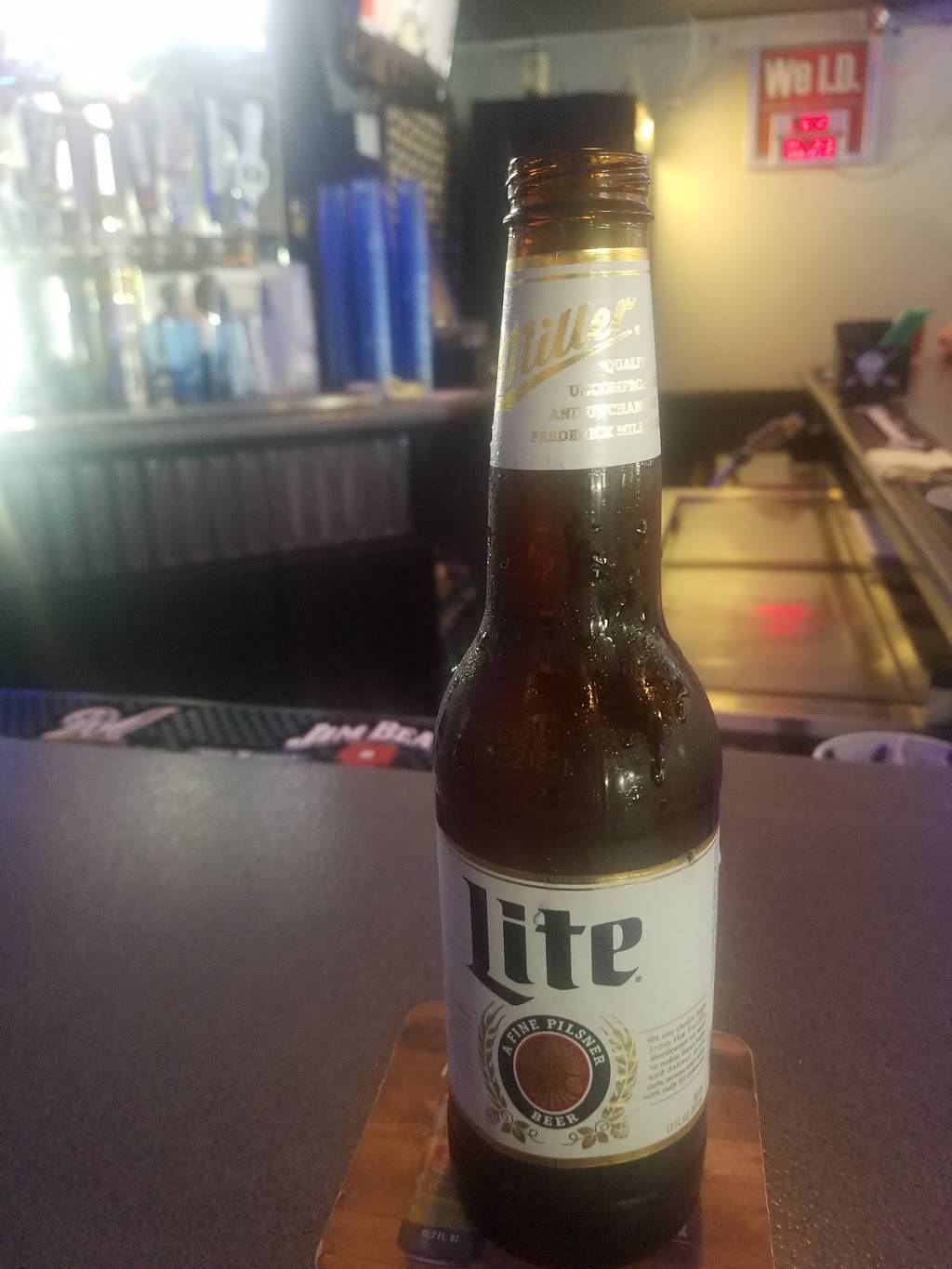 Eagles Nest Sports Bar-Grill | restaurant | 1914 Campbell Rd, La Crosse, WI 54601, USA | 6087823969 OR +1 608-782-3969