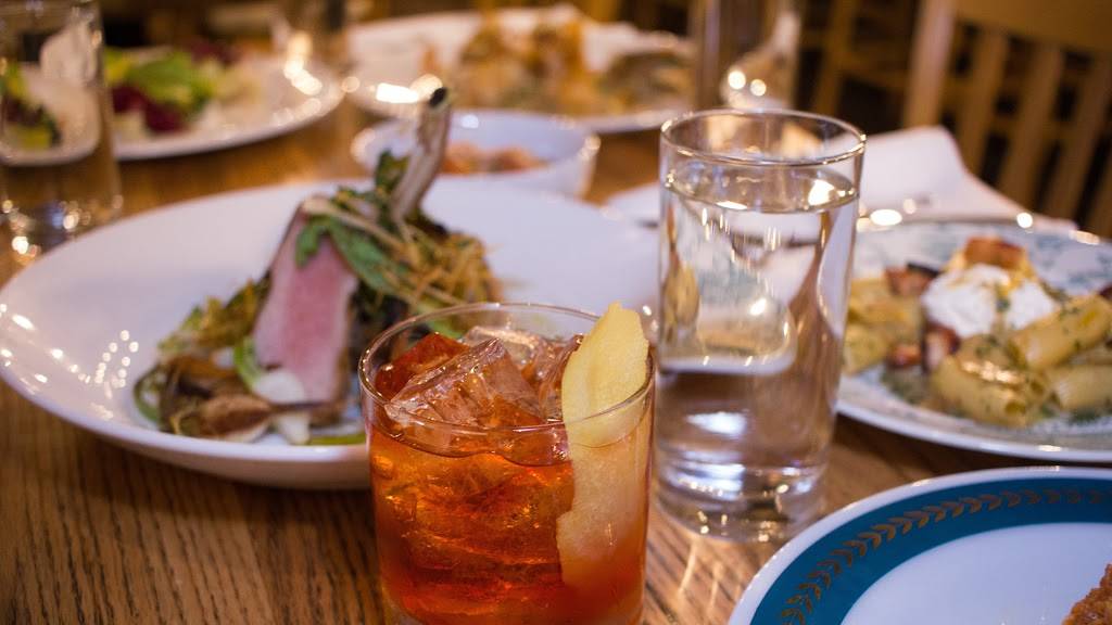 deadhorse hill | cafe | 281 Main St, Worcester, MA 01608, USA | 7744207107 OR +1 774-420-7107