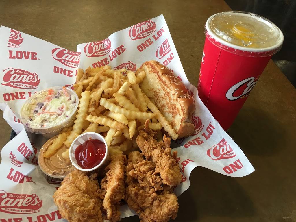 Raising Canes Chicken Fingers | meal takeaway | 2525 S Sherwood Forest Blvd, Baton Rouge, LA 70816, USA | 2252911300 OR +1 225-291-1300