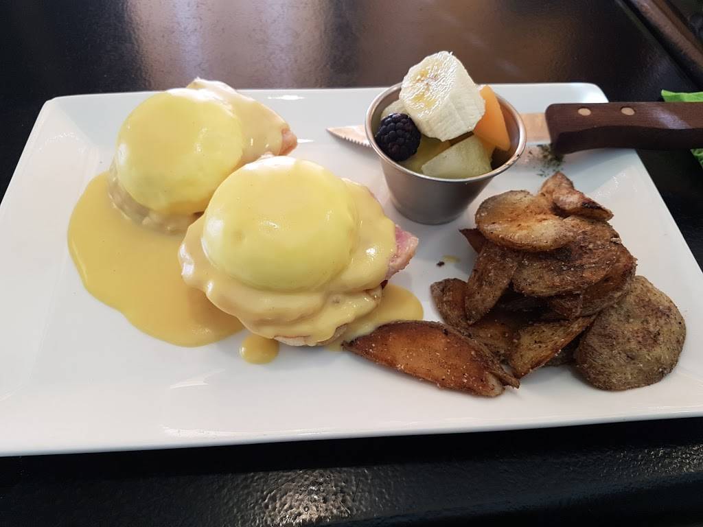 CHEFIES eatery | restaurant | 19415 Yonge St #5, Holland Landing, ON L9N 1L8, Canada | 9058362211 OR +1 905-836-2211