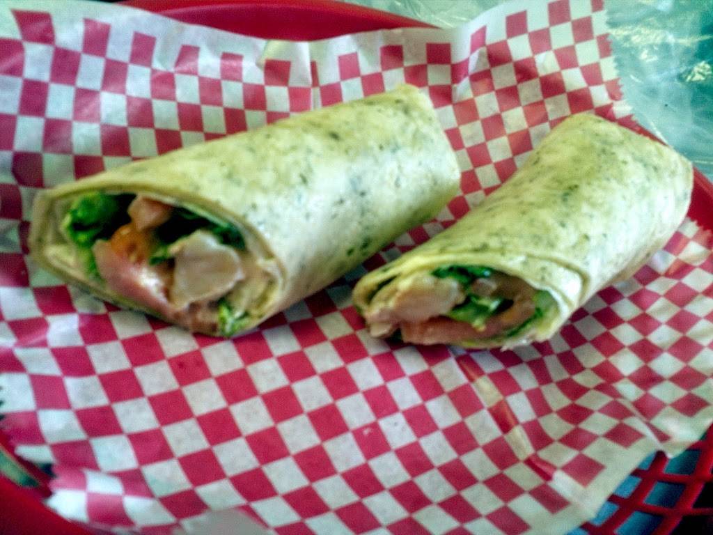 Lunchbox Grocery & Deli | cafe | 6730 NY-23, Oneonta, NY 13820, USA | 6074335274 OR +1 607-433-5274