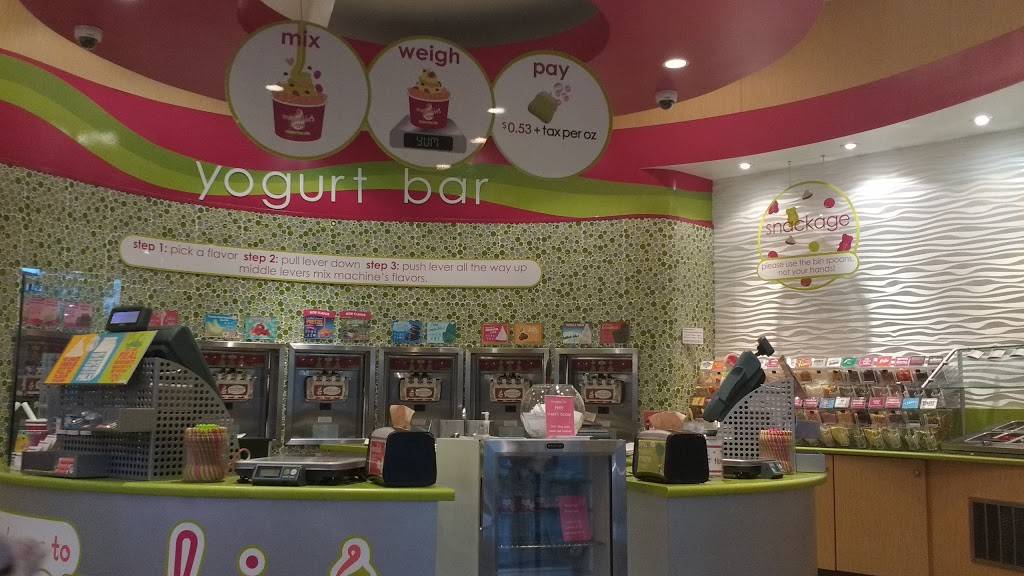 Menchies Frozen Yogurt | bakery | 1247 East Blvd Ste 240, Charlotte, NC 28203, USA | 7043481256 OR +1 704-348-1256