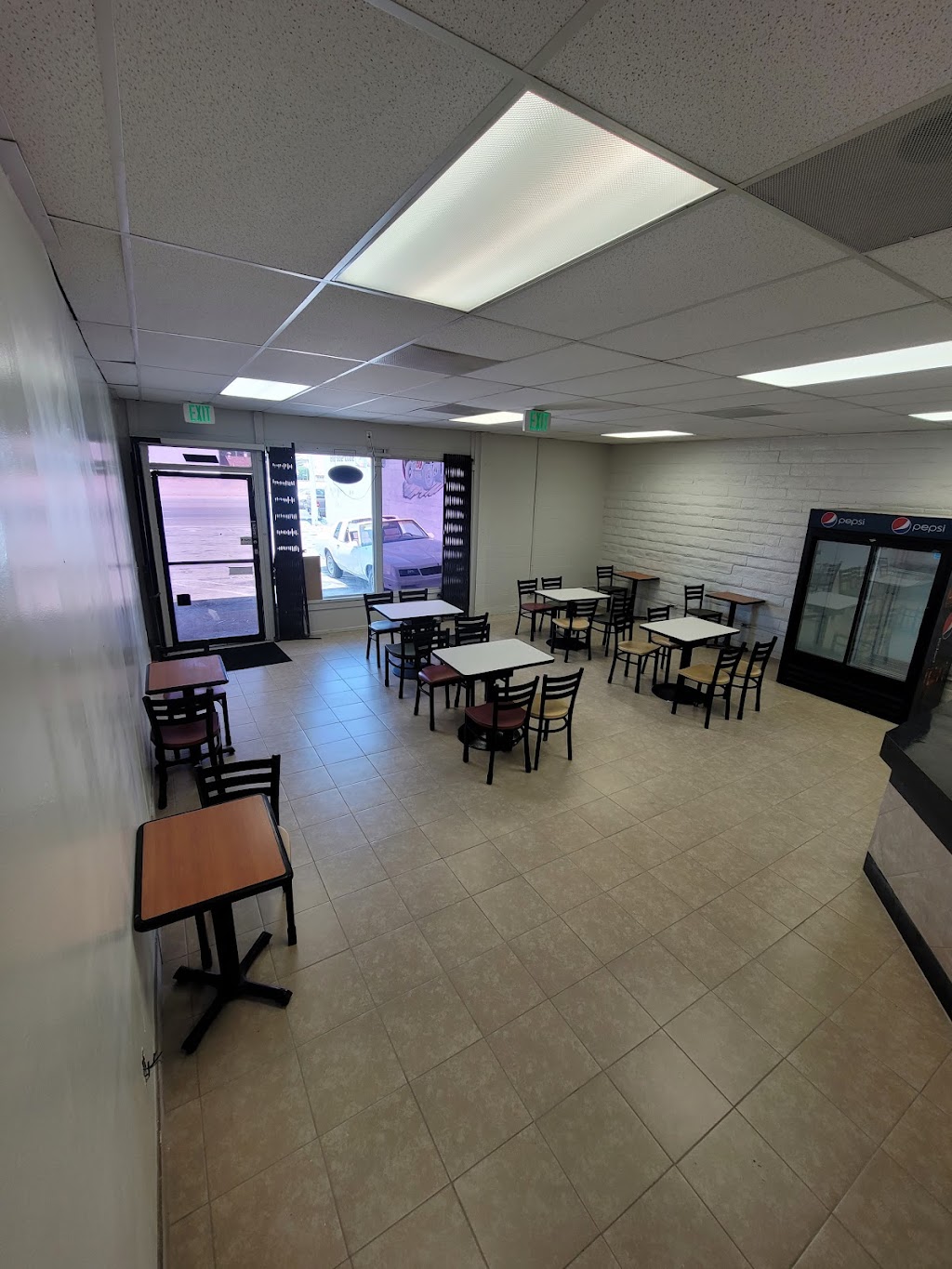 Monkeys Paninis | restaurant | 10138 Topanga Canyon Blvd, Los Angeles, CA 91311, USA | 7472023538 OR +1 747-202-3538