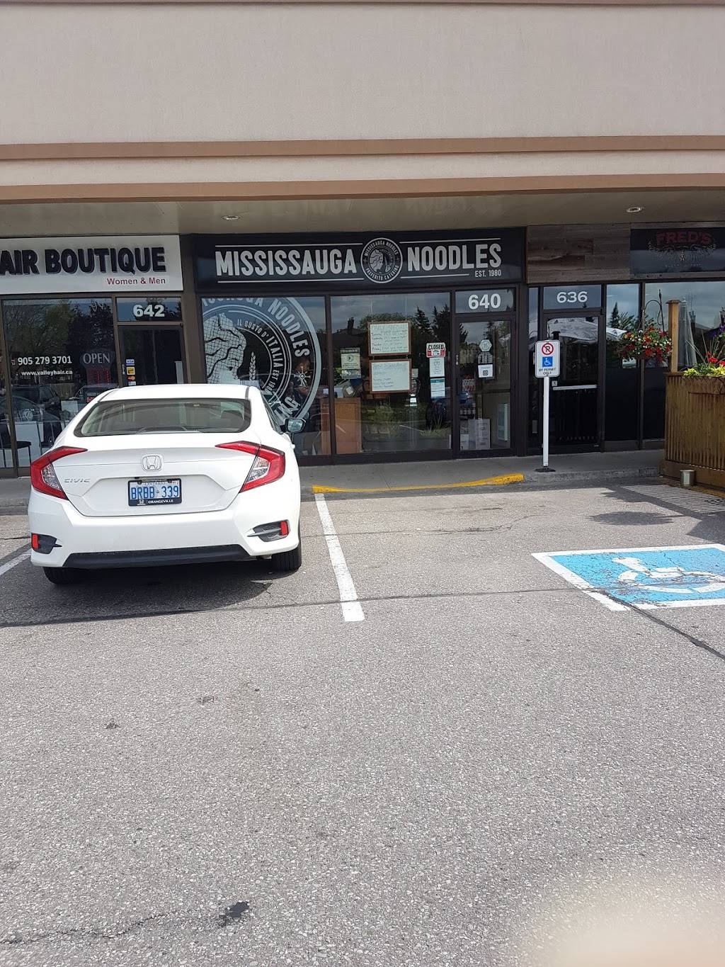 Mississauga Noodles | restaurant | 640 Bloor St, Mississauga, ON L5A 3V9, Canada | 9052733064 OR +1 905-273-3064